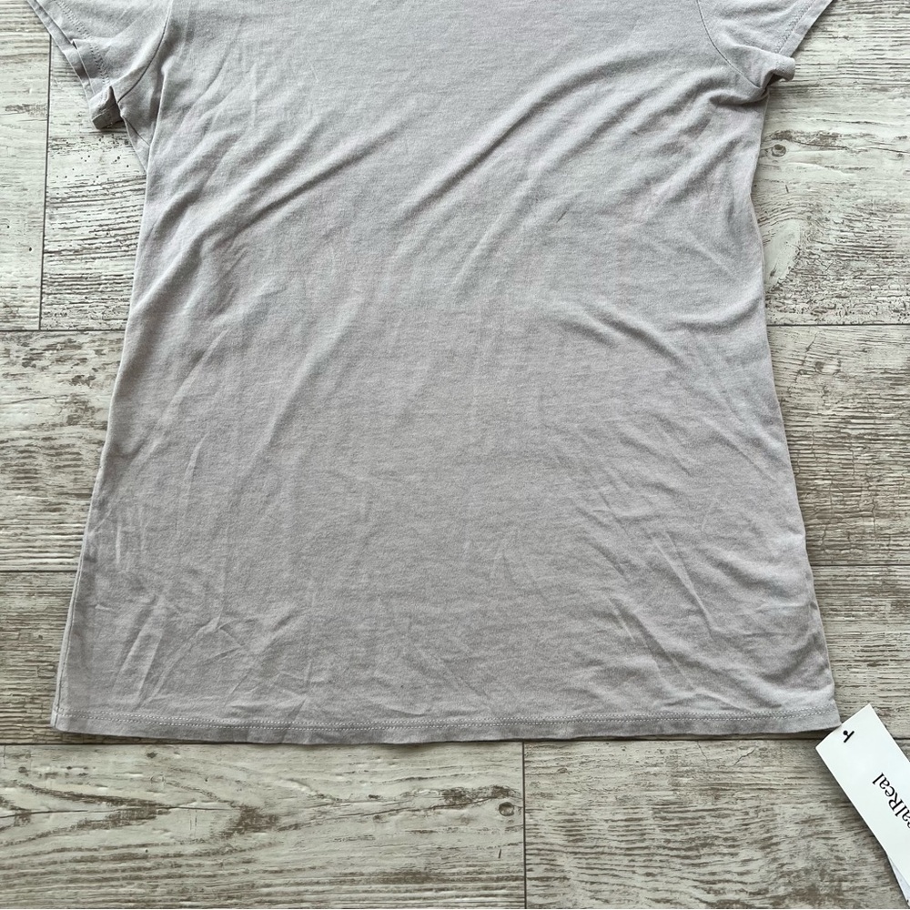 VINCE Essential Light Gray Pima Cotton Crew Neck T-Shirt Size M Short Sleeve - Picture 11 of 16